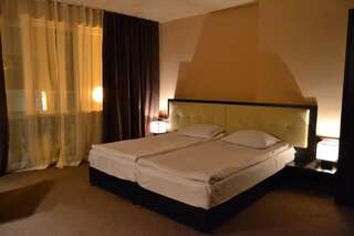 Отель Family Hotel Vaso Варна Двухместный номер Делюкс с 1 кроватью или 2 отдельными кроватями-1